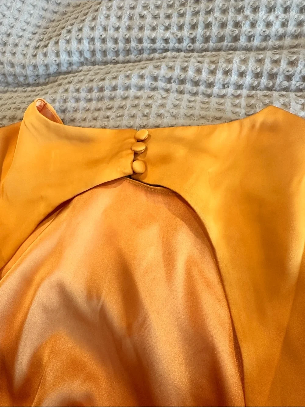 MESHKI Viviana Satin Sleeveless Crop Top – Tangerine | Size X-Small | NWT - Picture 3 of 5